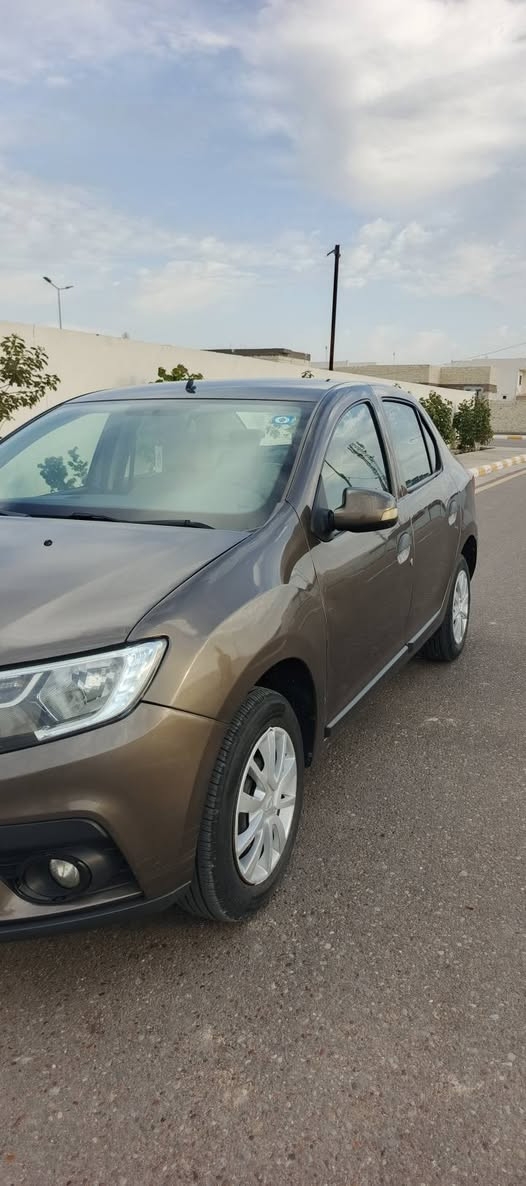 رينو سمبل 2020 لبنيه وبأسمها وعلى ايدها زيرو
ماشية ٦٨ الف فقط تستخدم بانزين محسن ودهن الشركة 
رقم بغداد الانكليزي سنوية لغاية 2031 والهزة لغاية 2027
السيارة حرة تباع بعقد مروري مباشر 
ونضافتها ١٠٠% (مكينه ١٥٠٠+كير AT  ) نيسان 
شاشه +كامره+مانع انزلاق+لدات امامي نهاري +لد خلفي +تحكم ستيرن +ايرباك عدد٢ +سنتر لوك قفل 
مكينه وكير وتبريد وكهربائيات مكفولات من جميع النواحي
كتلوك السيارة+عده الصيانة+السبير +عبوه من الشركه احتياط
المسجل البلادي كلهن موجودات 
ملاحضه السيارة بدون اي عطل 
السعر75 ورقه 
الديوانية
***********
