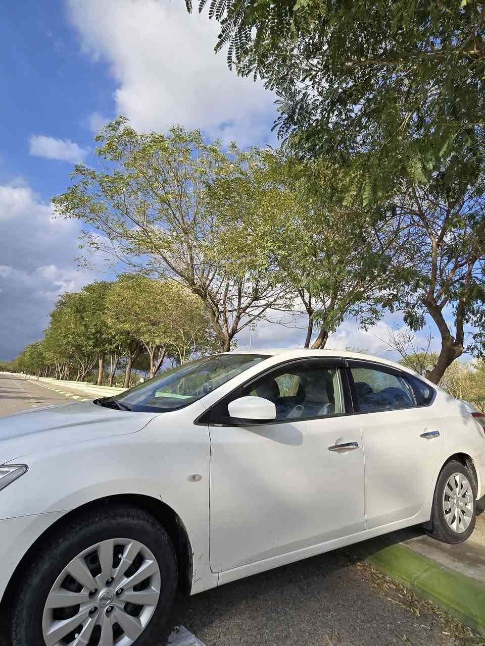 سنترا 2016 خليجي
محرك 1.6 
سنوية لحد شهر 6 سنة 2027 
124 الف ماشية 
مابيها لا صبغ ولا بارد 
بس بيها دوسة المؤشرة بالصورة
$السعر 115
***********
