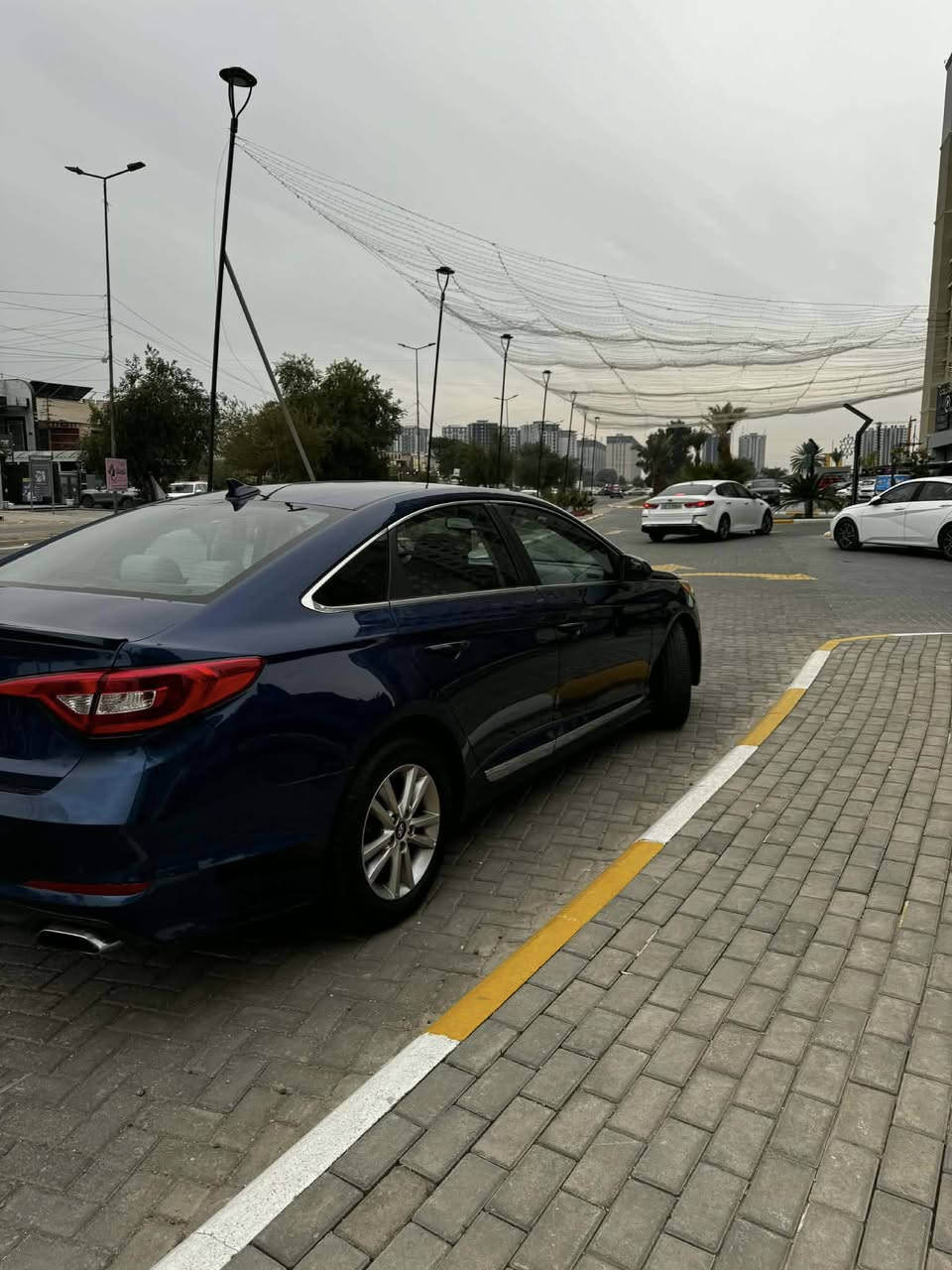 سلام وعليكم للبيع سوناتا 2017ماشيه 68 بيهه صبغ البنيد وجاملغ الخلفي جاهزه بدون اي نقص ***********
