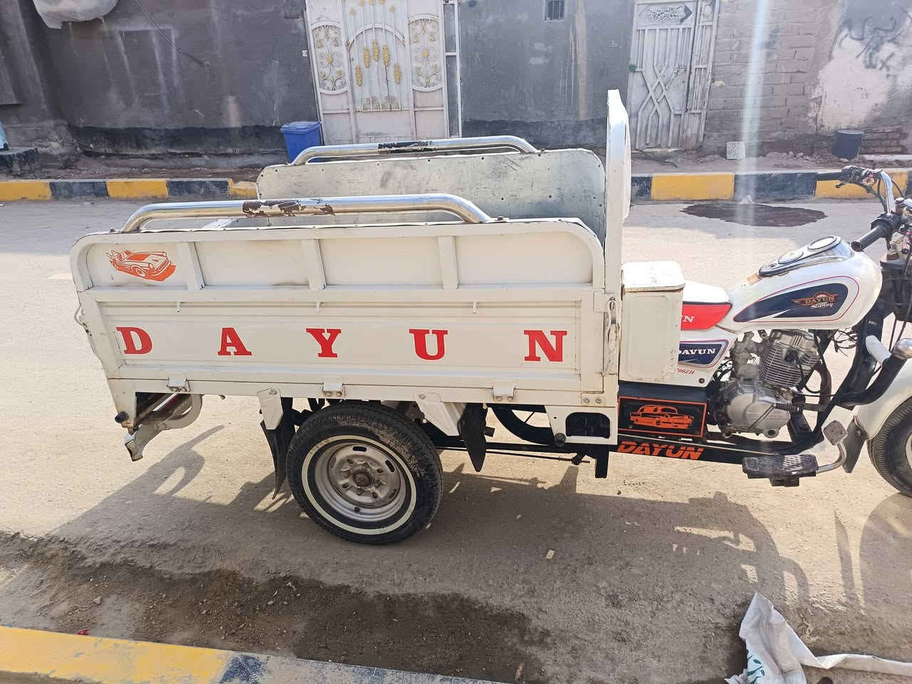 سلام عليكم ستوته للبيع دايون موديل 2020 رقم وسنوية رقم انكليزي كفاله عامه كهربائيات كله شغاله مكان ناصريه سوك الشيوخ والشراي بي خير ويدلل واتصال ع واتساب ***********
