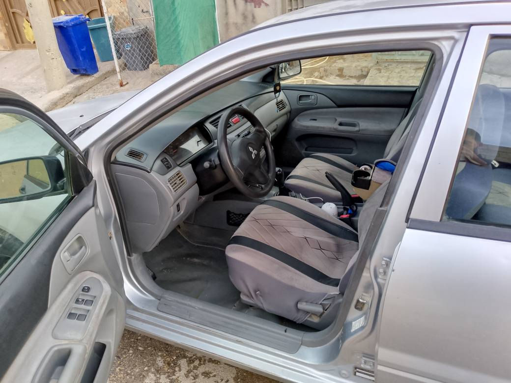 لانسەر مۆدێل 2008بێ بۆیاغ کەمێک کال بویتەوە سەنەوی 2025بەسەر چوە مەکینە گەورە گێرعادی نرخی 68وەرەقە ژمارەی مۆبایل *********** أربيل, العراق
