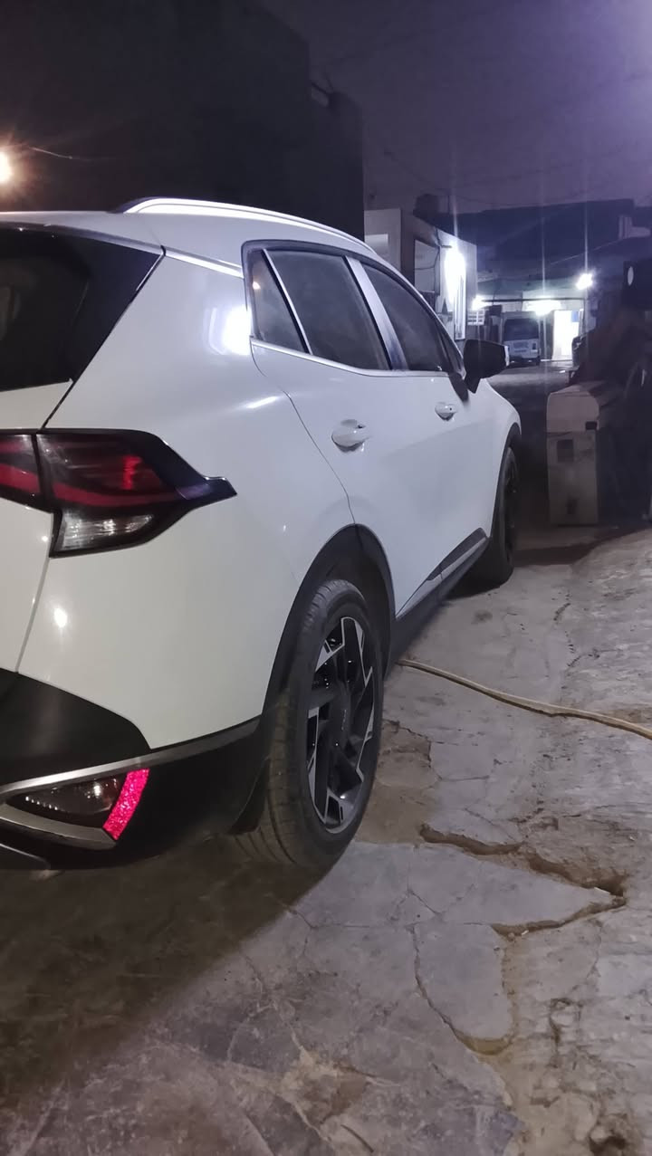 موديل 23
رقم اربيل 

فول مواصفات 

ماعدا البانوراما

مكفولة من الصبغ والتبديل
مكان السيارة بغداد البياع 

للاستفسار الاتصال بالرقم 

***********
