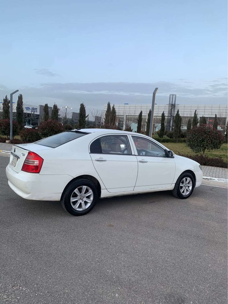 لیفان  
مۆدێل ٢٠١٣ 
سە نە وی ئە سلی  لە گە ڵە بە شەرتی  ئە وە لیات و حجزی لە سەر نە بئ پارە ی شەریکە ی تیا نە بێت 
پاکانە شی لە گە ڵە 
سە یارە کە قە پات مواسە فات 
گێڕ عادییە 
٤تا یە و ویلی لۆکی لە ژێرە 
گێڕو مە کینە ی بیلاد خۆیە تی 
سە یارە کە توندو تۆڵو بێ مە سرە فە ماڵی فە قیرە 
 یە ک  دینار مە سرەفی نییە زۆر جوانە 

تە نها بۆ فرۆشتن  
 جوابی کۆمێنت نایە مە وە گە ر موشتە ری تێل بکە لە مە سنجەر یا وە تس ئە پ 
 ئیشی قیست و قەرز ناکە م تکایە بۆ ئە وە نامە مە نێرە.  
لە سلێمانیم 
سعری ٣٨ گە ڵا و کە مێک معا مە لە 
*********** السليمانية, العراق
