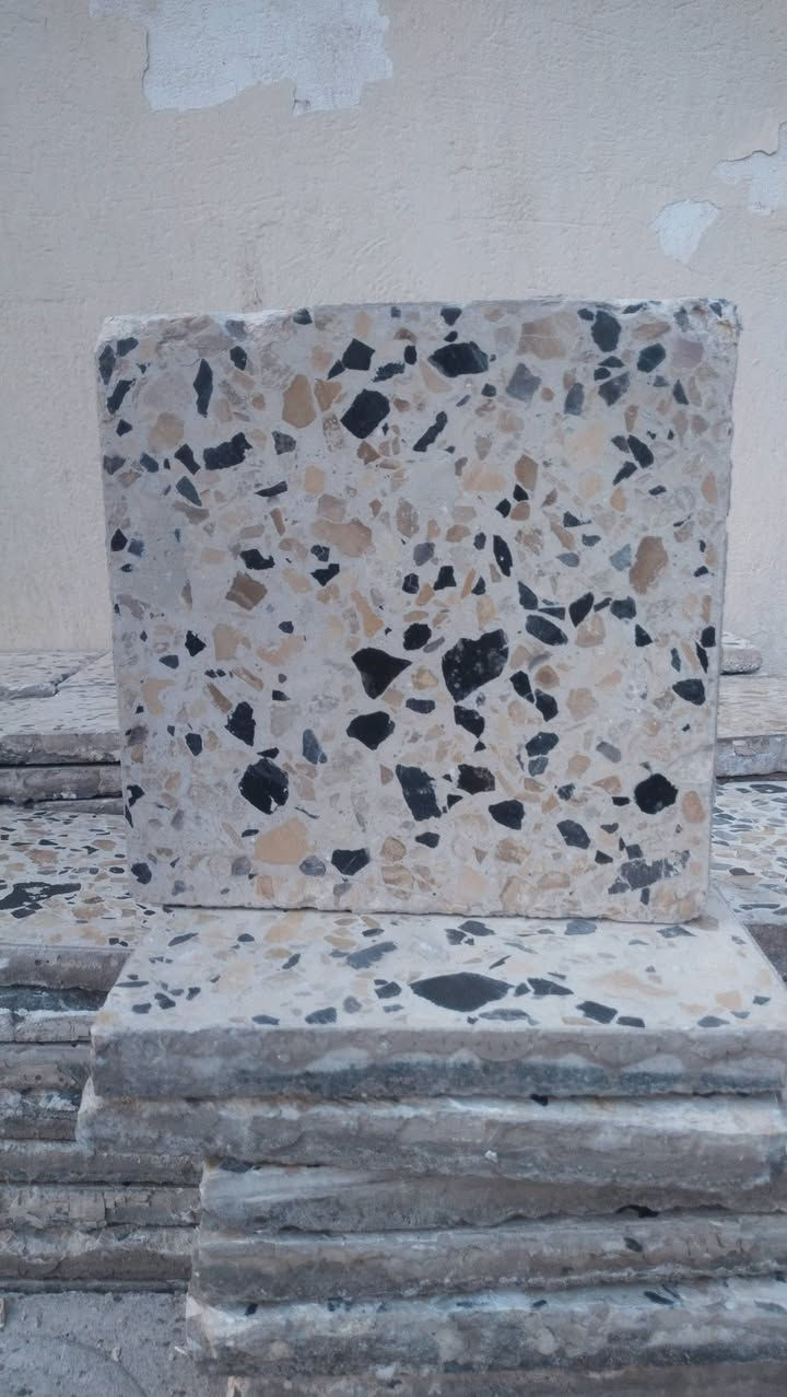 السلام عليكم
كاشي مستخدم 

النظافة 80

قيم بما يرضي الله وخذه 

***********
