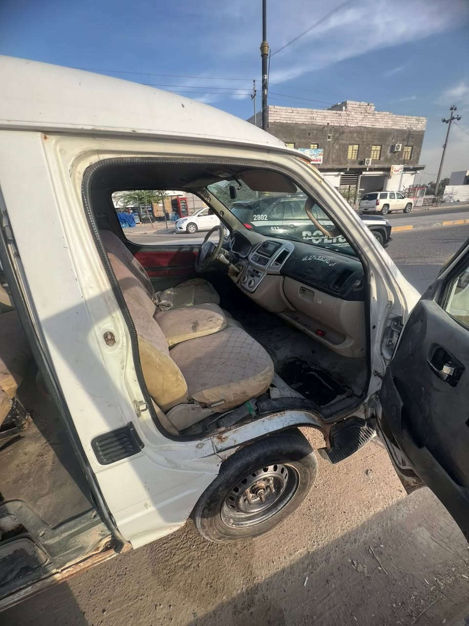 سلام عليكم كيه جنبي ناصي سياره موصليه مكينه ونجي كير عادي سياره تاير جديد خلفي رايدها 23وبيها مجال ***********اتصال مكاني بصره شط العرب
