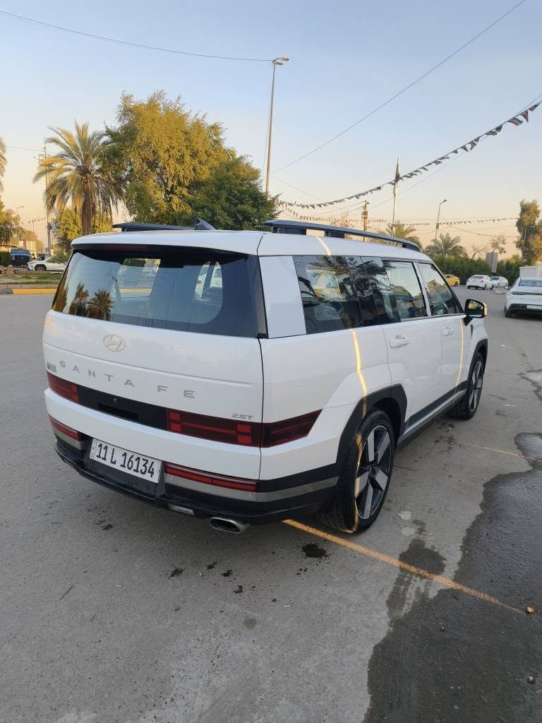 السلام عليكم👋
هونداي سنتافيا خليجيه كفاله عامه
(موديل 2024) رقم بغداد تحويل مباشر بأسمي 
السياره فول مواصفات عدا البنوراما 
7 راكب /3 قطع تبريد/بصمه/كراسي كهرباء/دبل شاحن وايرليس/هاندبريك كهرباء/داخل لونين قرميدي/ 
السعر  (💰$ 260💰) وبيهه مجال
المكان بغداد الصليخ 
📞📞*********** بغداد, العراق
