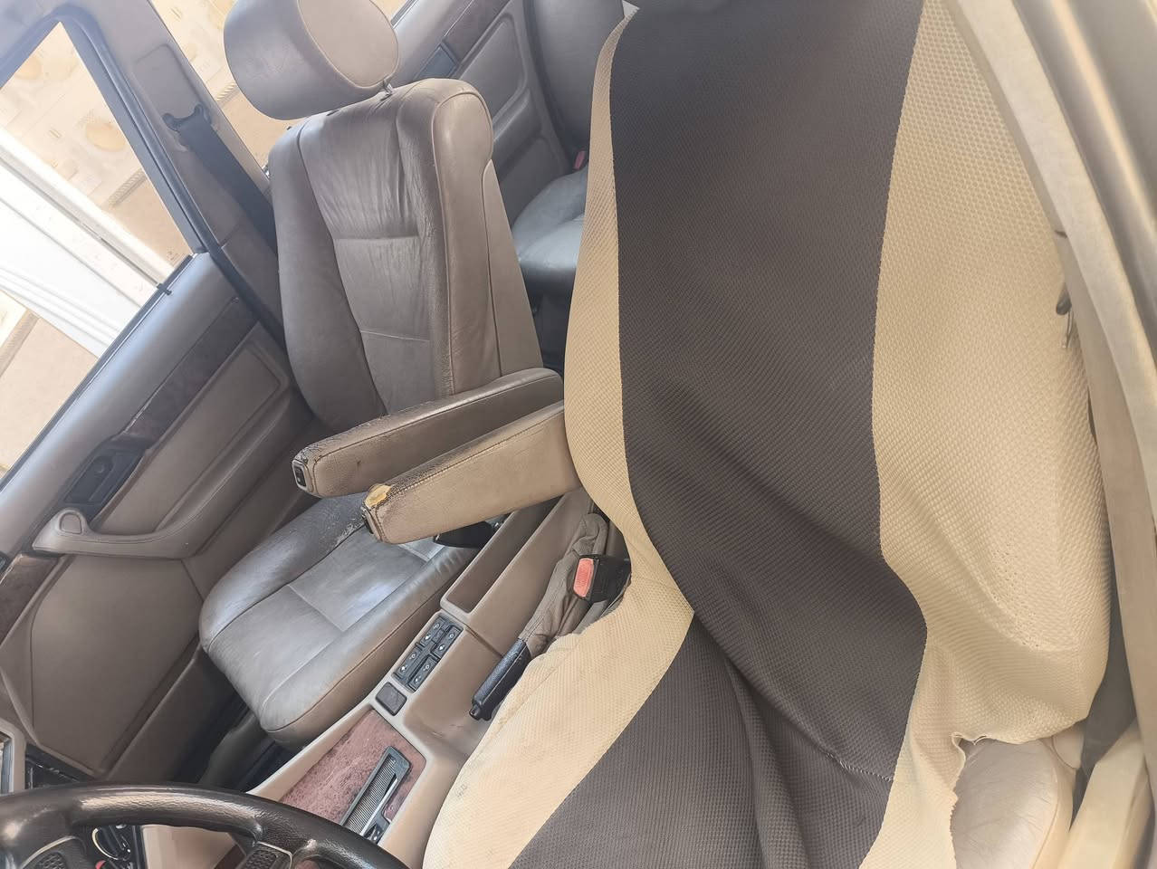 525 مسكر فانوص  عوزهة دوسات ودعامية خلفية  تبريد  خير من الله صدر جديد كهربايات كلهة شغالة  السعر 35
***********
