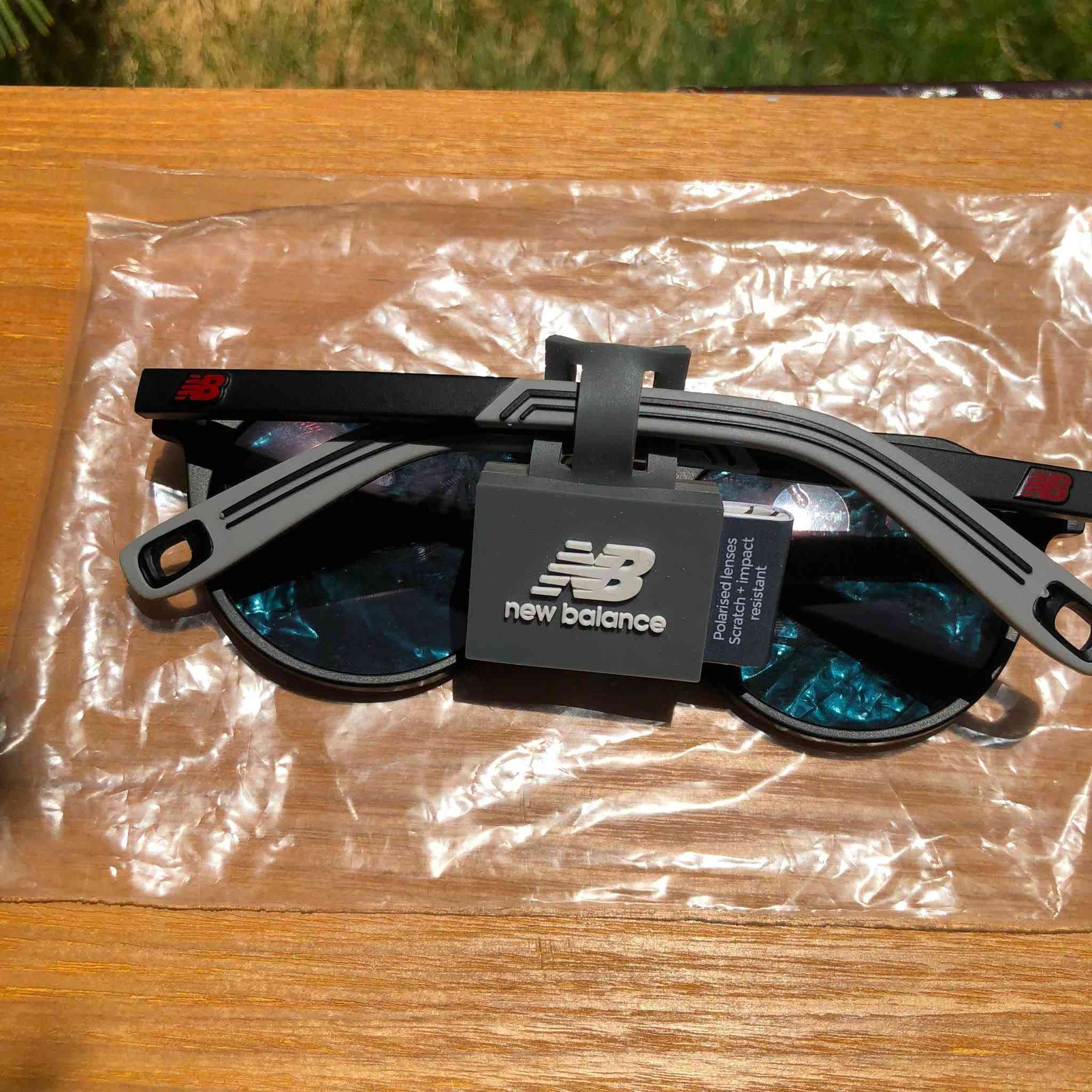 new balance ,  نيو بالانص+ريبوك reebok
١٥ موديل وشكل مختلف وكالة اصلي 💯 
غير مستخدم
بولارايزد
يوفي حماية من الاشعة فوق البنفسجية
عدسات عاكسة للوهج
مواصفات كااملة ✅✅

ويوجد توصيل 🚚


**إذا كنت صاحب هذا الإعلان وتريد حذفه لأي سبب، رجاءا أرسل رسالة إلى الدعم الفني**