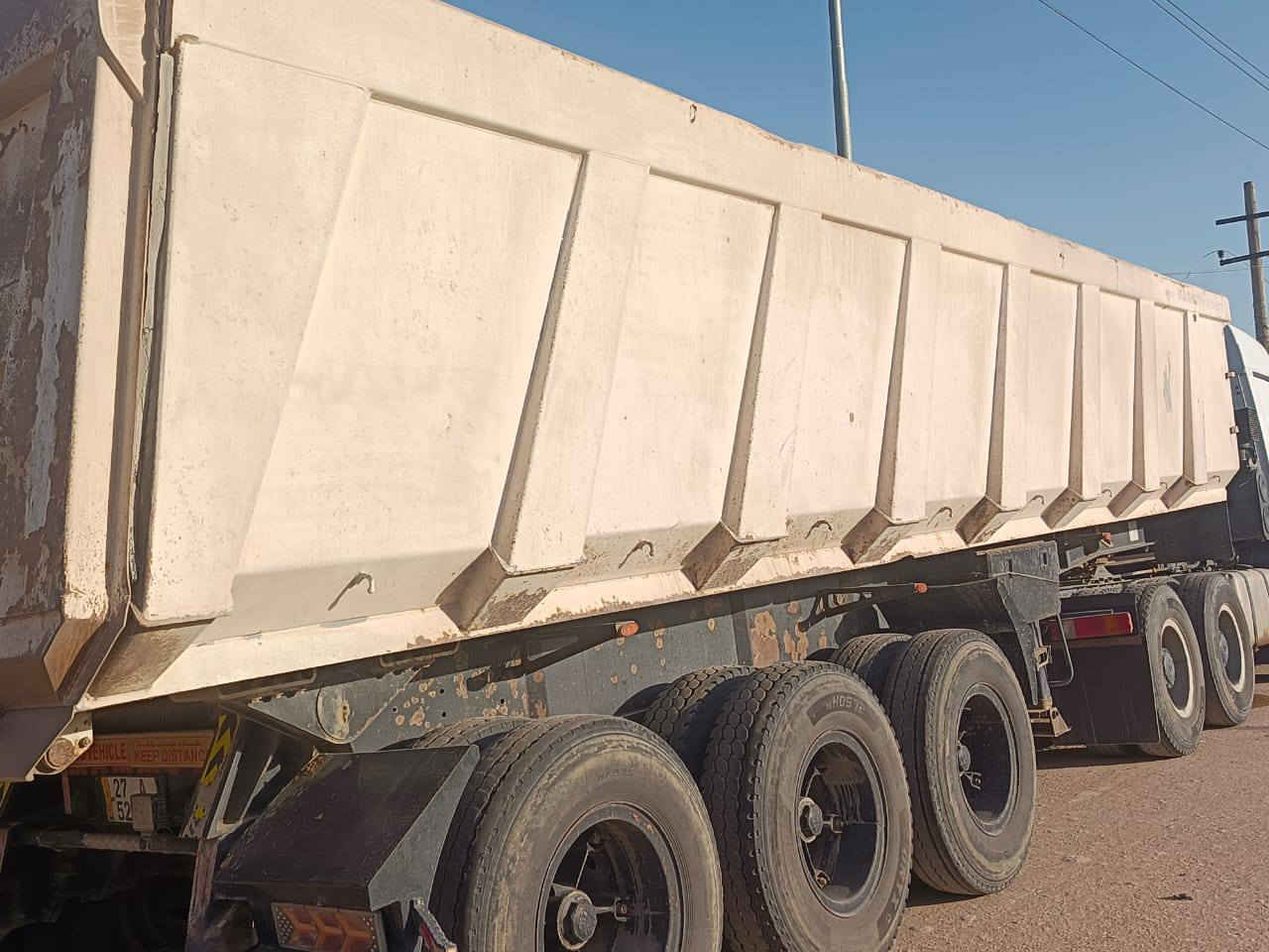 سلام عليكم عربانه للبيع مديل 2015 تخم تاير حداديه جديده مامحجره ذرعه 46 الاتصال  والاستفسار 0785 152 4806
