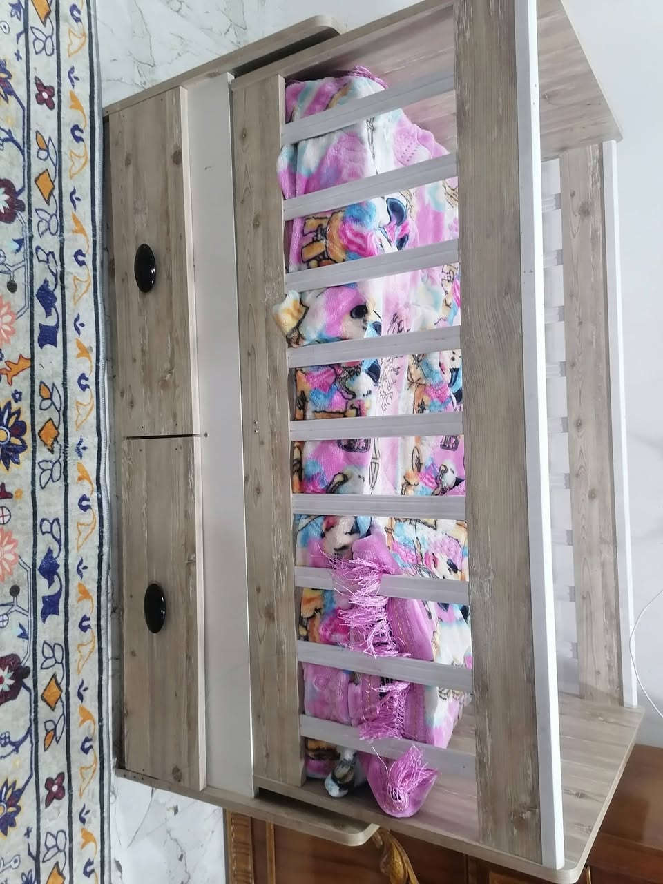 تخت للبيع السعر ٥٠  التخت فقط


**إذا كنت صاحب هذا الإعلان وتريد حذفه لأي سبب، رجاءا أرسل رسالة إلى الدعم الفني**