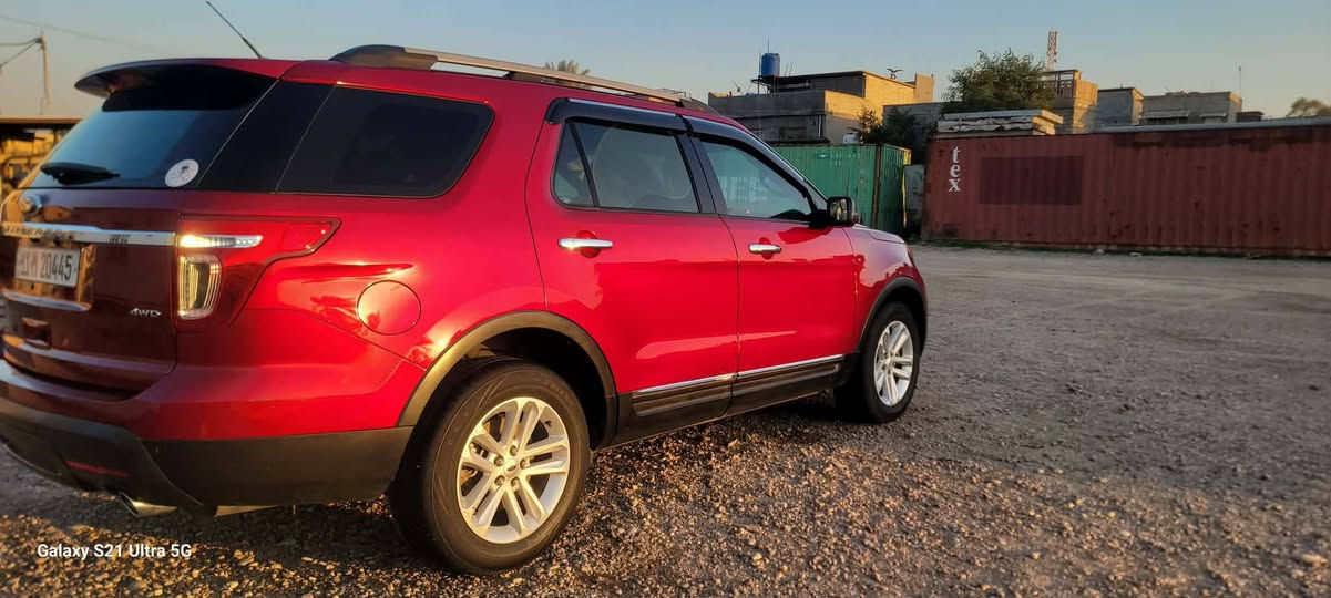 السلام عليكم فورد اكسبلور 2013 خليجي مكفوله لا ضربه ولاصبغ فقط بيها كم رصعه بسيطات كير محرك كهرباء صدر تخم تاير تبريد كله مكفول السياره متصرف عليها ربع سبعه راكب ثلاث قطع تبريد منظومة زنون شاشه أندرويد محرك ٦ 3600 السياره كله بشرط رقم بغداد بسمي تحويل ثاني يوم مكاني بغداد المحموديه السعر 145 بيها مجال بسيط وكلشي اكو بلسوك *********** 
***********
