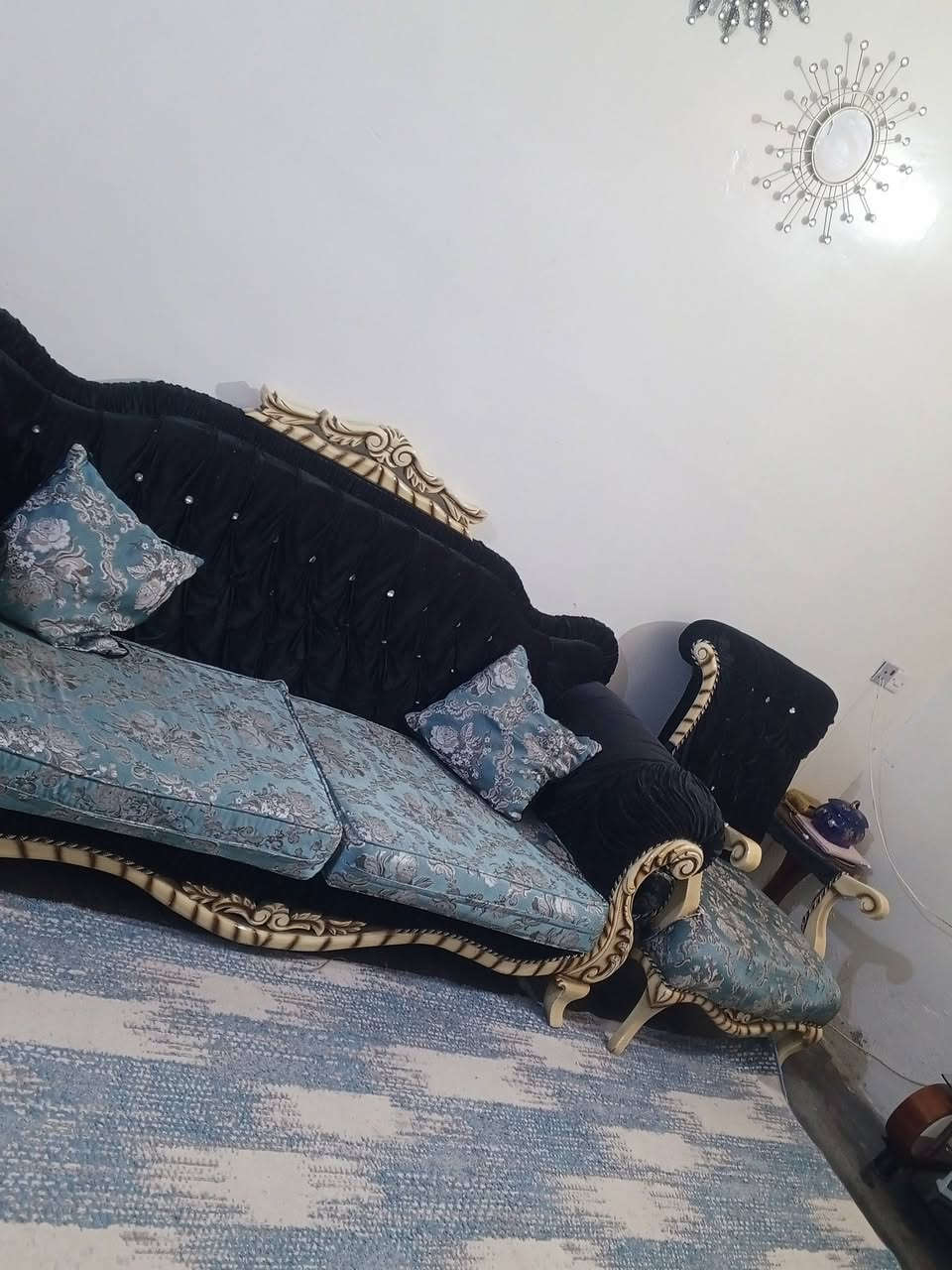 تخم للبيع عنوان لمدائن سلمان باك 10 مقاعد نثيف الله شاهد ولا كسر ولا شي بي رقمي *********** خابرني وتدلل
