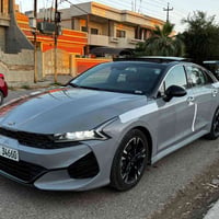 كيا K5  2021 فول موصفات /  مراوس مع كامري حديث ويفظل هايبرد الي تعجبه ...
