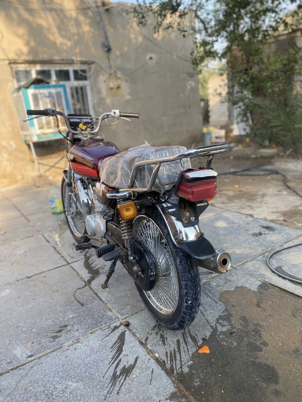 سلام عليكم 
للبيع 
تايكر مديل 2020
اوراق سكنر 
السعر 400 وبيها مجال بسيط
***********
