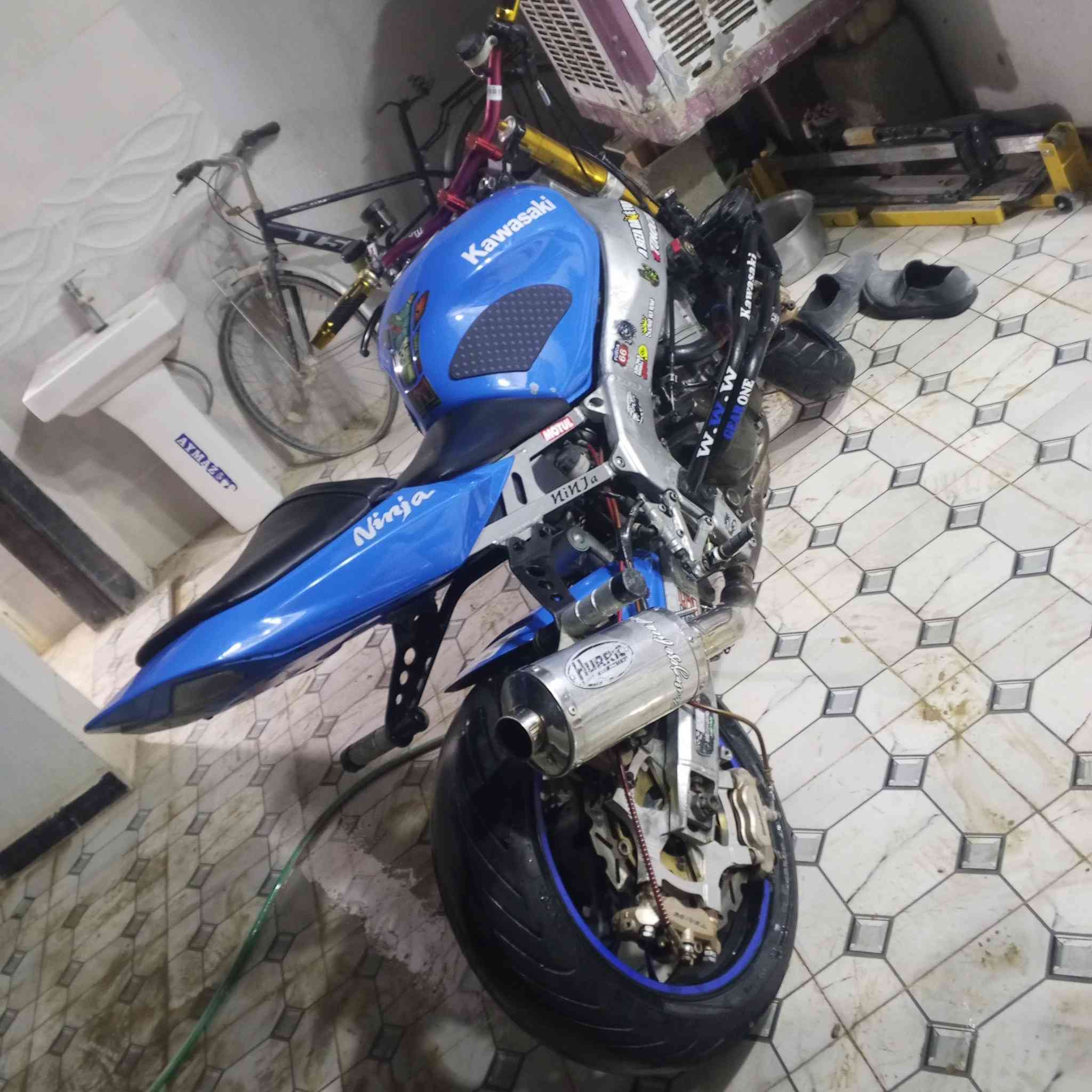 سلام عليكم كاوسكي 636مكينه مامفتوحه جيب 10فيتريه لا تنقيص لا دخانه لا صوت مكينه خرسه حماوه ثابته 71و77اوراق كامله اكزوز اصلي تايرات جدد المكان ديالى بعقوبه السعر 25وبيها مجال ***********
