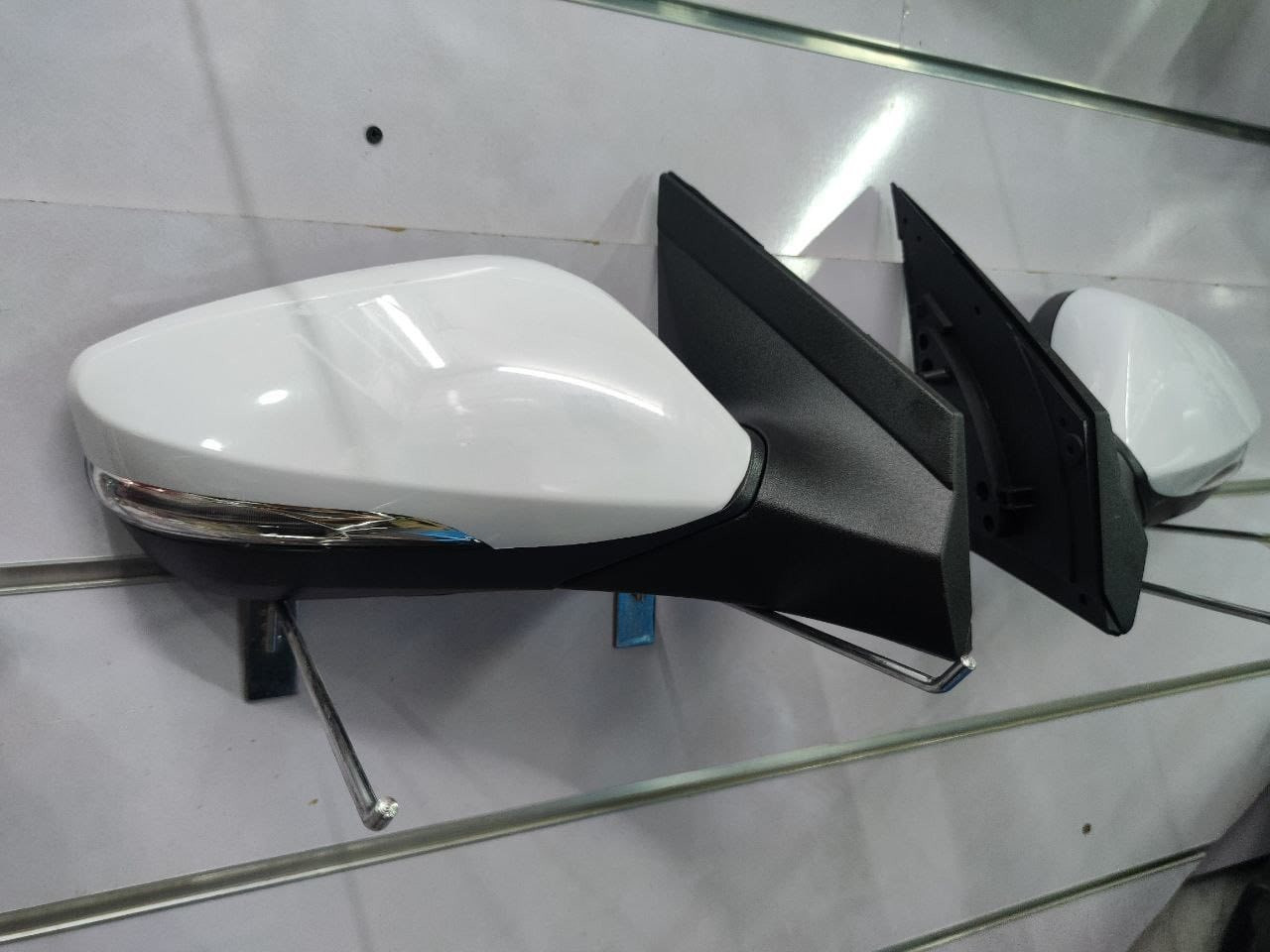 السلام عليكم
تتوفر جميع غراض والادوات الاحتياطية  اكسنت

1-فول لايت اكسنت 
2- بطانةصندوك
3-دعامية امامية
4-حاضمة راديتر + دبة راديتر
5-ماسكة دعامية خلفية
6-جام بكلايت اكسنت
7-بطانة جاملغ خلفي
8-دكمة دبل اشارة
9-يدة اشارة
10-بروجكتر اكسنت
11- بك لايت اكسنت
12-فسفورة دعامية خلفية
13-بطانة جاملغ امامية
14-دبة زراك
15-بروجكتر عدستين
16-قبق هوك
17-مرايا جانبية
18-بروجكتر عدسة واحدة
19-دعامية خلفية
20-دعامية امامية
21-تحويلة فيشة

يوجد توصيل لجميع محافظات العراق

للاستفسار التواصل واتساب ***********

العنوان : بغداد  / شارع الضلال
