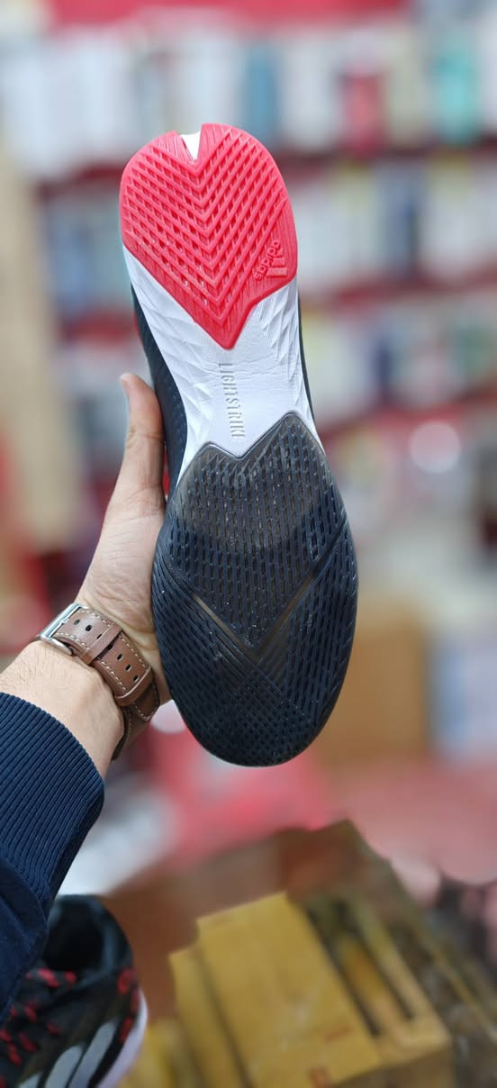 اديداس صالات 
تحفه اصلي 
صناعة اندنوسيا 
قياس 41 
كربلاء حي الحر قرب مجمع ليمونه


**إذا كنت صاحب هذا الإعلان وتريد حذفه لأي سبب، رجاءا أرسل رسالة إلى الدعم الفني**