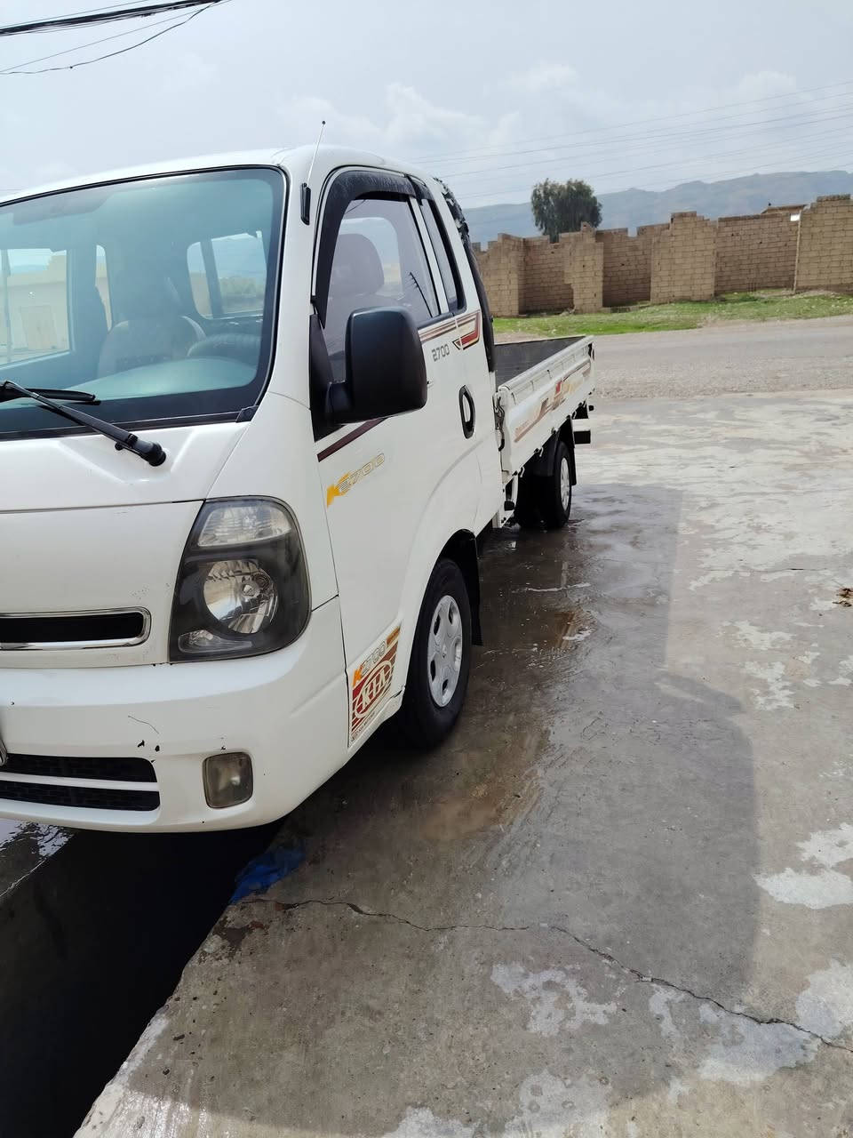 السلام عليكم.. للبيع كيا ٢٠١٤ بأسمي رقم صلاح الدين. السعر المطلوب ١١٠ ورقة. باقي التفاصيل اتصل على ***********
