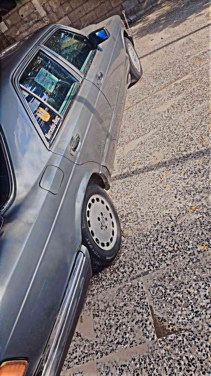 سلام عليكم سياره للبيع نوع مارسدس موديل 90 رقم بغداد دولي سنويه 29 سياره كير ومحرك محور 3000 تخم تأير صدر امامي خلفي نص عمر   بيهه خياسات بل ذيول وملكطيهن سياره جانت مهموله ويرادله تلحيضات بصيطه   مكان  سياره بغداد 43 وبيه مجال ‏‪0770 278 9284‬‏
