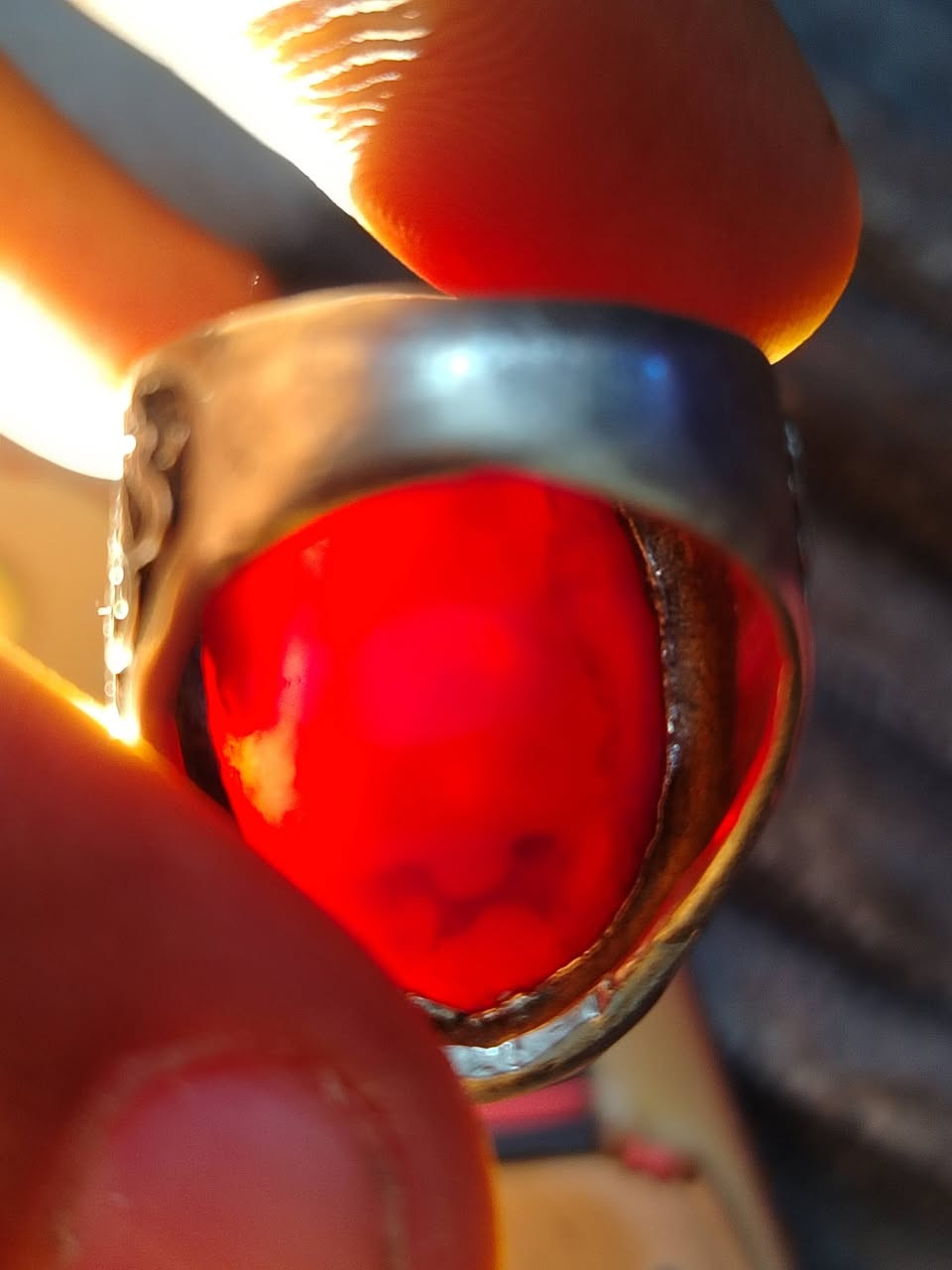 السلام عليكم احبائي محبس يماني قديم مطلسم للتحصين والحفظ صياغه ثقيله مصور اسم محمد صلى الله عليه وسلم العوان بغداد شراي اهلن وسهلن رقم الهاتف ***********
