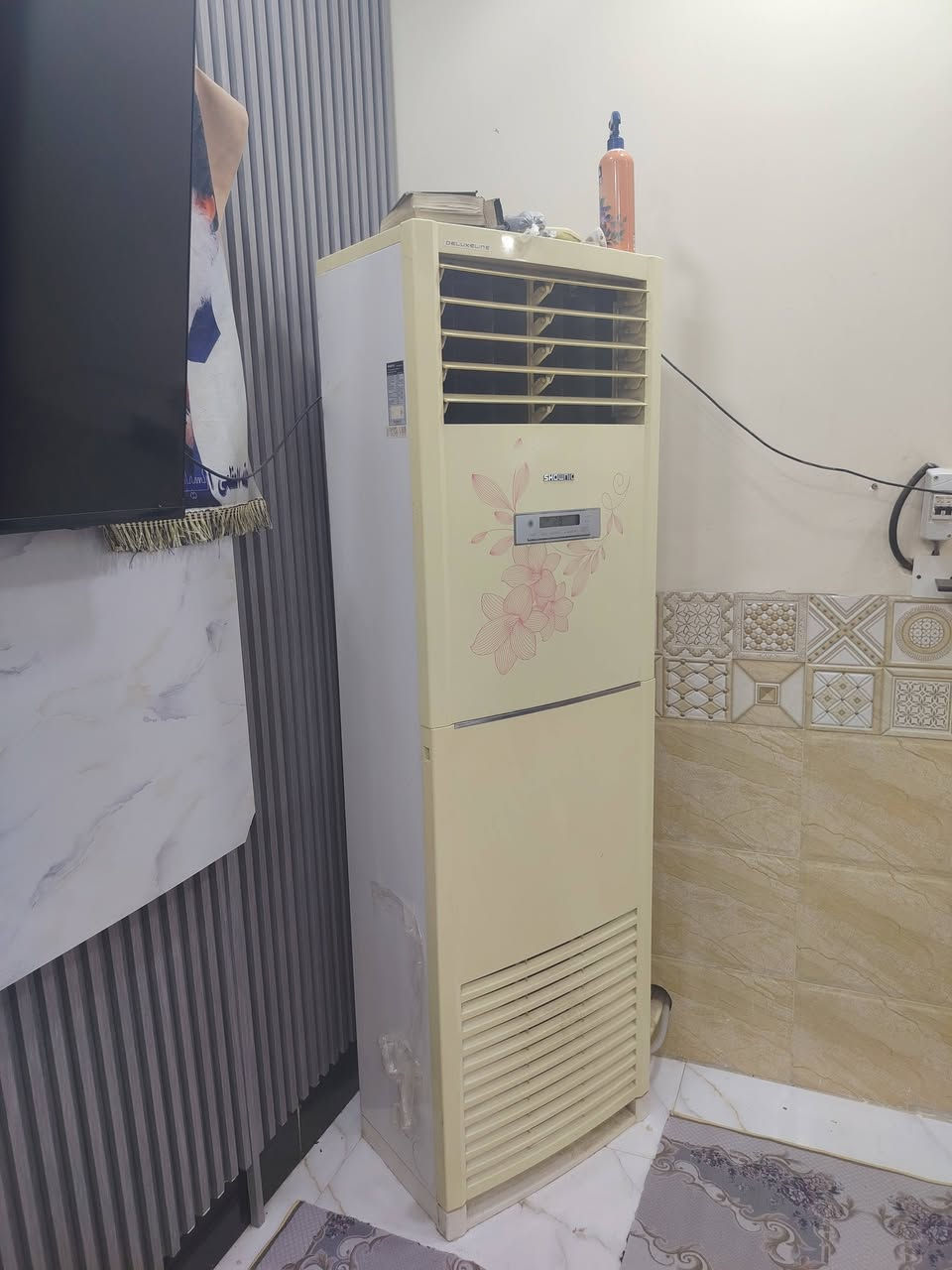 سبلت للبيع عمودي 3طن مشروط تجي تفحص وتشوف للتوصل ***********
