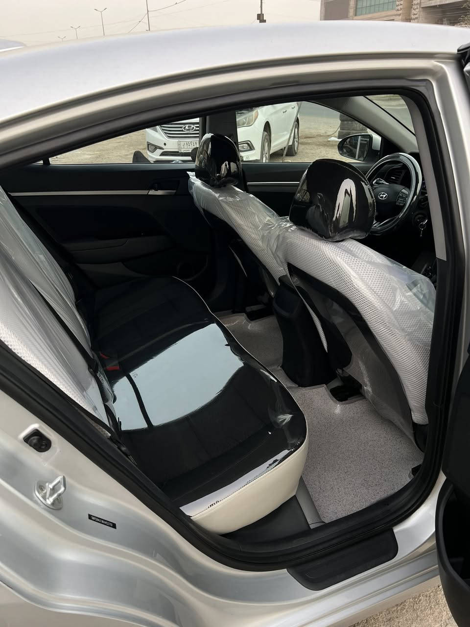 اجدد 2019 سلفريه امريكي
السلام عليكم 
النتره 19 امريكي محرك 2000 دوش كير AT بلادي المرغوب حادثه موضح بلصور فقط بنيد بدون دواخل كفاله عامه السياره جديده حيل ومملعوب بيه ليبل واحد دوشمه عام تخم تاير جديد مواصفات نص فول معروفه سنويه بأسمي هزه وارقام جدد شرط التحويل  
السعر : 150 بيه مجال وكلشي موجود بلسوك 
العنوان : بغداد الزعفرانيه 
الهاتف : *********** كريم حيدر
