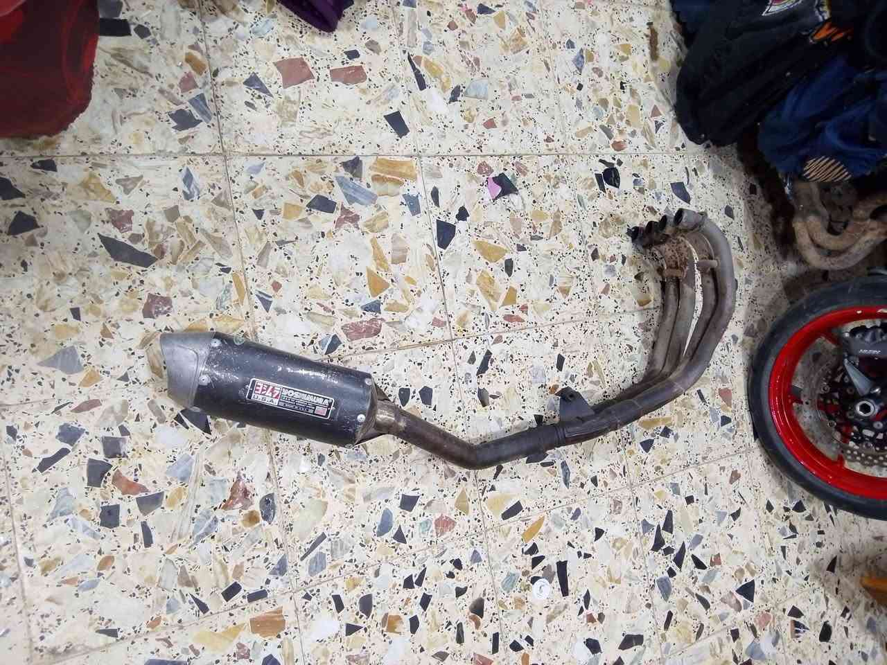 السلام عليكم شباب غراض افوراي تفصيخ شرط شغل وغراض جكسر موديل ٢٠٠٥ موجود مكينه ما مفتوحه شرط شغل غراض كله شرط شغل شتريد موجود مكاني كربلاء توصيل موجود ***********
