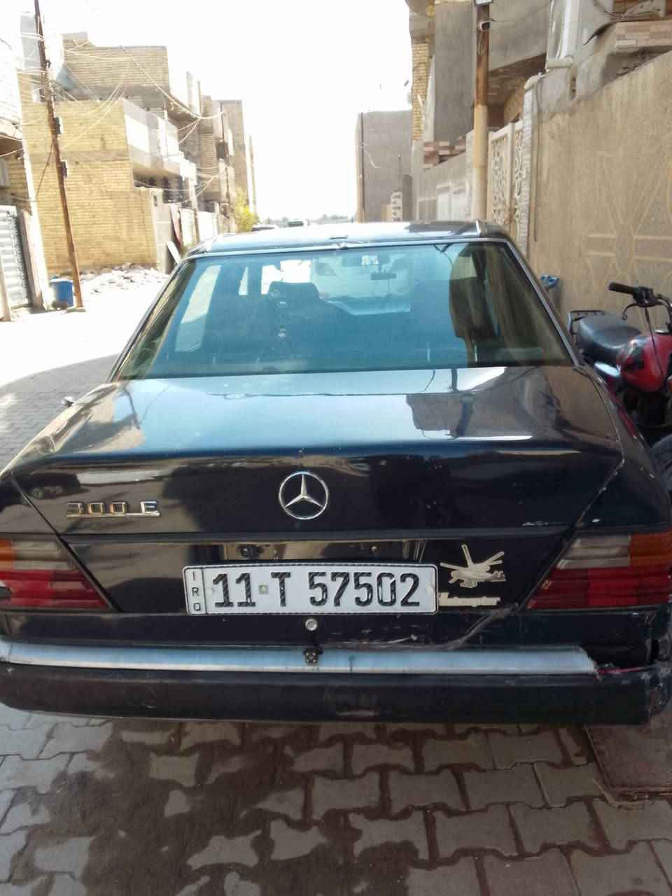 السلام عليكم مارسدس دب موديل ٨٦سنويه بسمي محرك وكير بطه ٣٠٠٠مكفولات السياره ناعمه وحلوه قواعد دبلات نضيفه السياره بس دواخل تعبانه الكشنات رقم بغداد ما  متواجد فيس *********** السعر ٤٠ورقه وبيها مجال
