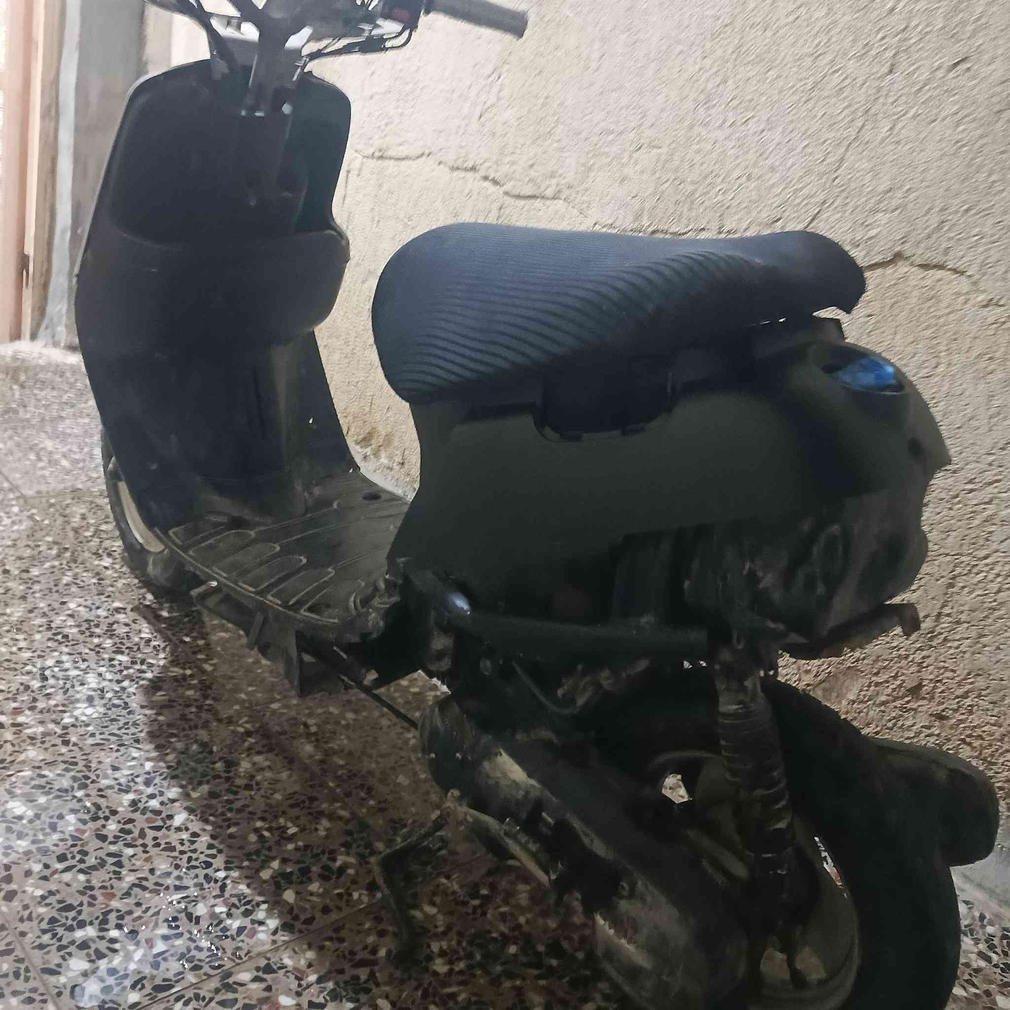 بطه للبيع شغاله محرك نظيف شاصي جديد السعر ١٠٠ الف مع المجال مكاني النجف رقم الهاتف ***********
