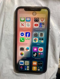 آيفون 11 • بلاص