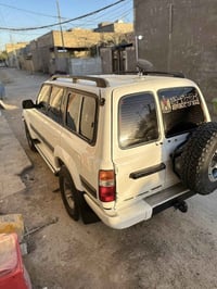 يا الله سلام عليكم لاندكروزر موديل 1996 للبيع السياره خير من الله تعمي...