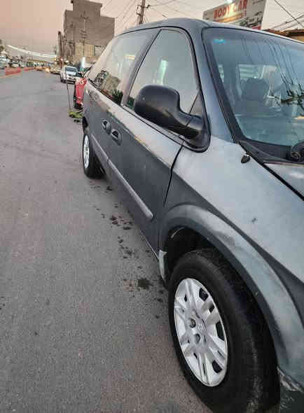 السلام عليكم للبيع دوج كرفان بترة سبعة راكب موديل 2007 مبدل بيهة جاملغ اليمن كنبريسر تبريد واكف غير هاذ سيارة كاملة من كلشي السعر 52 وبيهة مجال بصيط مكاني بغداد اتصال عل هاذ الرقم *********** وتساب متوفر
