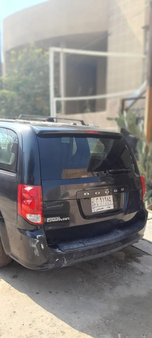 السلام عليكم 
دوج كرفان 2018
فئه :se
مواصفاتها :
بيبان ميكانيك
صندوق ميكانيك
كشنات سياحي بلع 
ثلاث قطع تبريد 
نظام ايكو
شاشات بسقف
تحكم ستيرن جهتين
رقم بغداد مشروع وطني باسم حجي
الضرر؛
شبر من قماره صبغ بامريكا 
وبغداد نضربت باب سلايد فقط
السعر؛143
اتصال:***********
