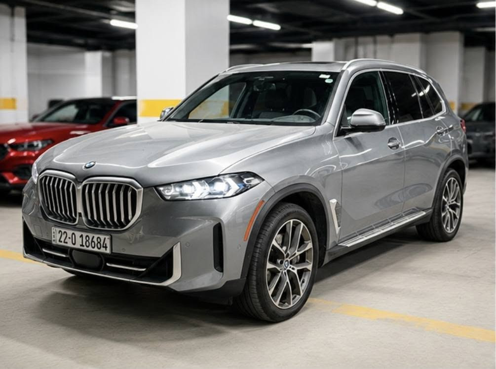 🚘 للبيع – BMW X5 sDrive40i Mild Hybrid

💰 السعر: 45,500 دولار أمريكي📍 الموقع: أربيل

سيارة BMW X5 بحالة ممتازة، تجمع بين الفخامة والأداء والقوة مع تقنية الهايبرد الخفيف (Mild Hybrid) الموفرة للوقود.

✅ محرك 3.0 لتر تيربو 6 سلندر
✅ نظام Mild Hybrid 48V
✅ قوة 381 حصان
✅ ناقل حركة أوتوماتيكي 8 سرعات
✅ دفع خلفي (sDrive)
✅ مصابيح LED أمامية وخلفية
✅ شاشة رقمية كبيرة ونظام BMW iDrive
✅ حساسات أمامية وخلفية مع كاميرا
✅ مقاعد كهربائية
✅ فتحة سقف بانورامية
✅ دخول وتشغيل بدون مفتاح
✅ جنوط ألمنيوم أصلية
✅ السياره بدون صبغ بدون مشاكل بالكهربائيات او محرك مرقم مصرف دينار مابي 

الأداء:• تسارع من 0 إلى 100 كم/س خلال حوالي 5.4 ثانية• قيادة مريحة وثبات عالي• استهلاك وقود اقتصادي بفضل نظام الهايبرد الخفيف

السيارة نظيفة جداً ومخدومة بشكل ممتاز، جاهزة للاستخدام بدون أي مصاريف.

💰 السعر المطلوب: 45,500 دولار أمريكي📍 أربيل

للاستفسار  يرجى التواصل على الخاص أو الاتصال مباشرة: ********************** أربيل, العراق
