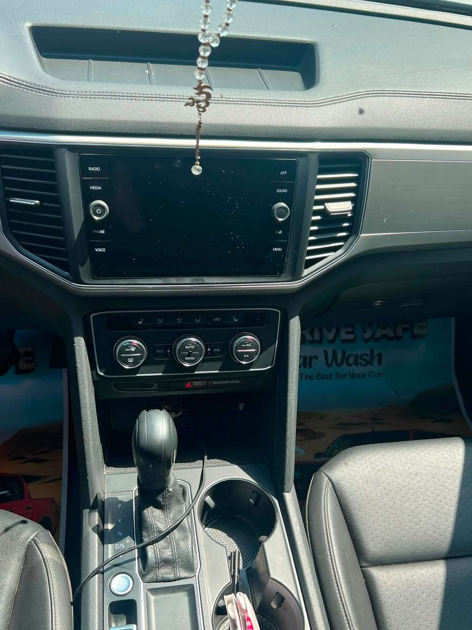 أطلس موديل 2019موصفات SE
ماشي 1240000 بدون صبغ ٧ راكب كشن سياحي 
لاستفسار اتصل رقم ***********
كركوك  سعر 25000$
