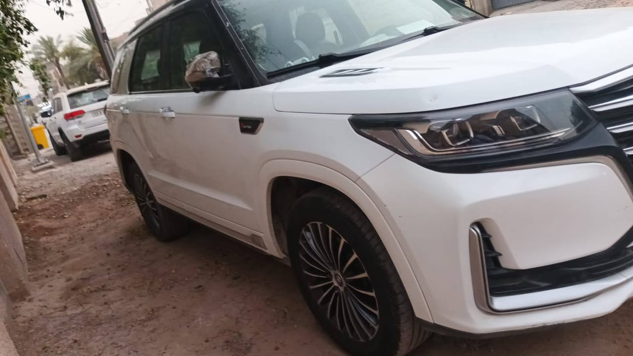 ‏السلام عليكم
‏للبيع شانجان  CS 95 رويال  أعلى فئه دفع رباعي 
‏موديل 2022
‏
‏السعر   180  بيها مجال 
‏
‏ماشيه السيارة 93 وميتين الف كيلو متر وقابل للزيادة 
‏شاشات لمس
‏صندوق كهرباء
‏رادارت + تحديد مسار
‏كشنات كهرباء وتدفئه وتبريد
‏قياده ذاتية
‏كاميرات 360 درجه
‏نظام كاميرات 3D
‏كاميرات مرايات جانبيه بدقة 4k
‏حساسات 360 درجه
‏هاند بريك دكمه
‏لايت وبك لايت LED
‏نظام للتحكم في الثبات.
‏نظام لمراقبة ضغط الهواء في الإطارات.
‏نظام التحذير عند مغادرة المسار.
‏نظام المساعدة عند صعود المرتفعات.
‏نظام منع الاصطدام.
‏نظام للتحكم في الانزلاق.
‏نظام الفرامل المانعة للانغلاق (ABS).
‏نظام للتحذير من الاصطدام الأمامي.
‏توزيع إلكتروني للفرامل.
‏نظام لمراقبة النقطة العمياء.
‏وسائد هوائية أمامية وجانبية.
‏نظام للتحكم في الثبات.
‏ذاكرة مقعد السائق
‏اضاءة محيطية
‏ رقم بغداد بأسمي
‏  
‏***********.  عنوان بغداد البياع الشرطه الرابعه
