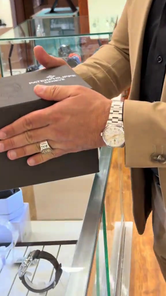 #الغيث_متجر_الهدايا_الفخمة #fyp #patekphilippe #العراق #بغداد 


**إذا كنت صاحب هذا الإعلان وتريد حذفه لأي سبب، رجاءا أرسل رسالة إلى الدعم الفني**