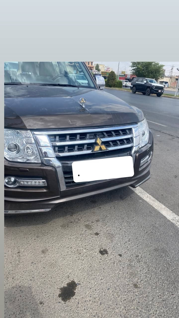 السلام عليكم
باجيرو حبتور 2019 العلامة الذهبية رأس الارنب  
كفالة عامة  
رقم اربيل 
مكينة : v6 / 3,800cc
4WD
الممشى : 39.000 كم 
المواصفات 
مري شفط 
دمام 
عدد الركاب : 7 
كشنات امامية كهرباء 
تحكمات استيرن
3 قطع تبريد 
كامرة خلفية 
مانع انزلاق 
السعر 275$
واتساب ***********
