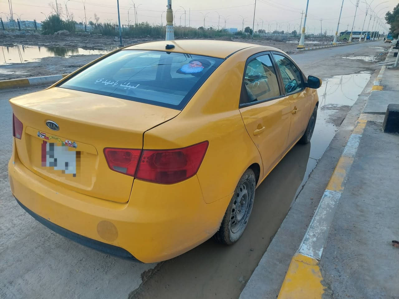 سلام عليكم 
سياره فورتي 2013  
تحكم ستيرن اشاير بالمرايه 
كير ومحرك مكفولات 
بيه فخذه اليسره معمره اقل من اشبر معمره ما مكصوصه انتبه للمنشور معمره مامكصوصه اقل من اشبر تعمير راعيه بالناصريه يريد مداور خلال 5 ايام السعر 70 وبيه مجال الشراي مجال قليل
مكان السياره ناصريه 
***********
