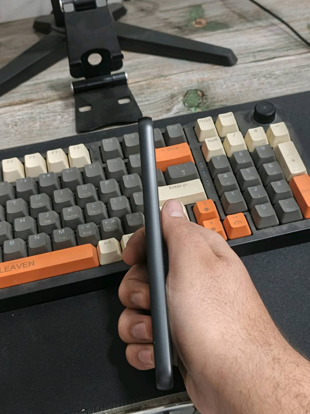 كالكسي A55 5g الجهاز نظافه 100% شخط مابي والنقطه الي بل شاشه الي مبينه بل تصوير مال شاشة الحمايه وشرط الجهاز تفحصه وين ما يعجبك الجهاز مابي ملحقات لا كارتونه ولا شاحنه ضايعات 