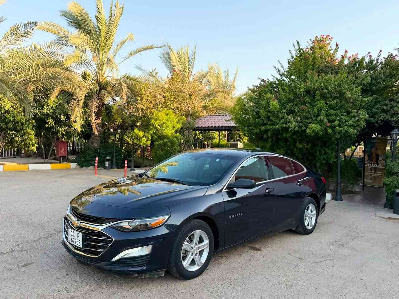 السلام عليكم 🙋🏻‍♂️🌹
للبيع شوفرليت ماليبو موديل 2023 دخول وترقيم جديد اليوم ترقمت باسمي رقم بغداد الدولي السياره وارد أمريكي مكفوله من الصبع￼ والتبديل ودواخل ضررها كما موضح بصوره فقط دعاميه 

وجاملغ مفتوح وراجع نفسه بلادي مكفوله السياره مكينه 1500 تيربو كير محرك صدر تبريد مكفولات بجم بلادي شركه ماشيه 34 ترايها زيرو سياره جديده ونضيفه وجاهزه برغي مابيها نقص 

مواصفات 🚘🛬 

شاشه كبيره لمس 

كامره دواره 

رادرات بالمري رادار أمامي خلفي 

توقف ذاتي عند الاقتراب كروز سرعه 

ويل كب مع تخم تاير جديد 

سايد بريك بصمه 

فول تحكم استيرن اربع جهات بلوتوث حاكيه واي فاي كار بلي 

بصمه صندوق بصمه أبواب

للأستفسار *********** أسيا ➡️ ❤️

            *********** عراقنا ➡️ ❤️

ابو علي مكاني بغداد البياع السعر 118 وبيها مجال ❣️
