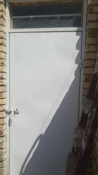 باب • للبيع