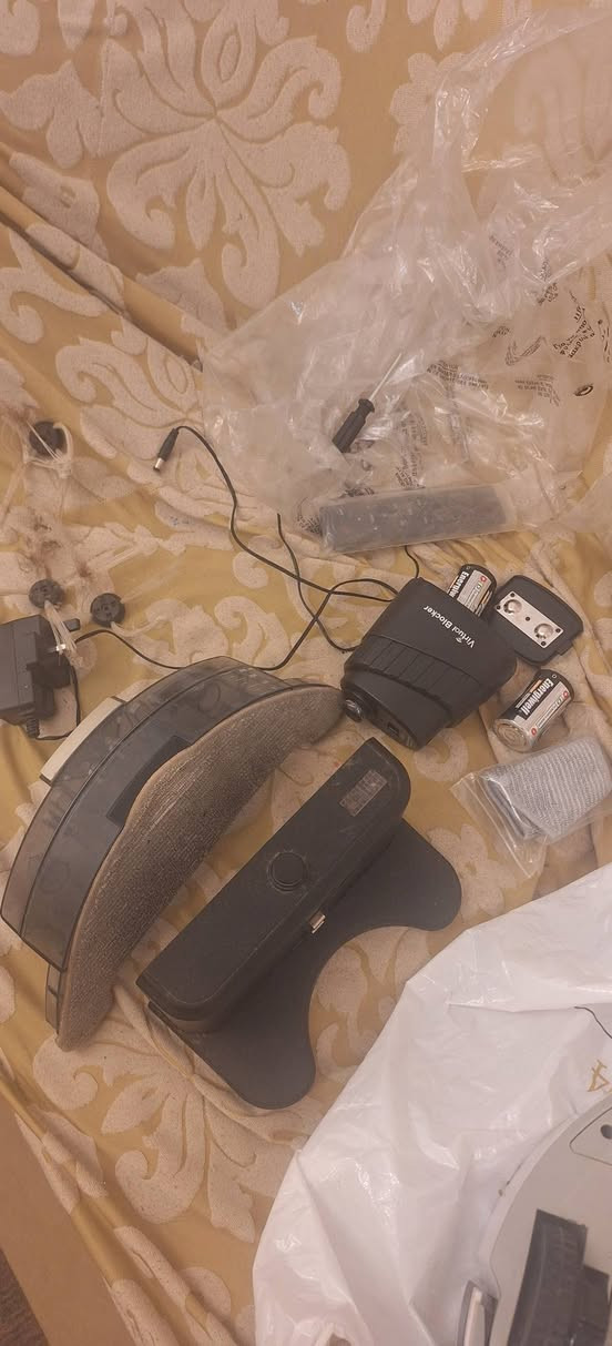 للبيع روبوت كنس ومسح شغال استخدام قليل جدا وكل ملحقاته وياه كاملة .. المكان بغداد


**إذا كنت صاحب هذا الإعلان وتريد حذفه لأي سبب، رجاءا أرسل رسالة إلى الدعم الفني**