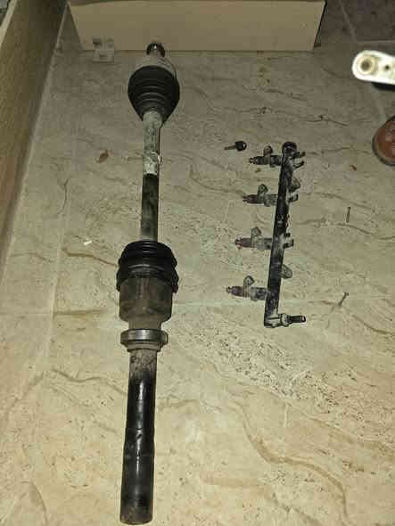 السلام عليكم عندي غراض رينو فلوانس تركي فرنسي سلف ودرايم الطويل صوب اليمنه والدرع الحديد وطبلات الاماميه الفرنسي وروله الزغيره ***********
