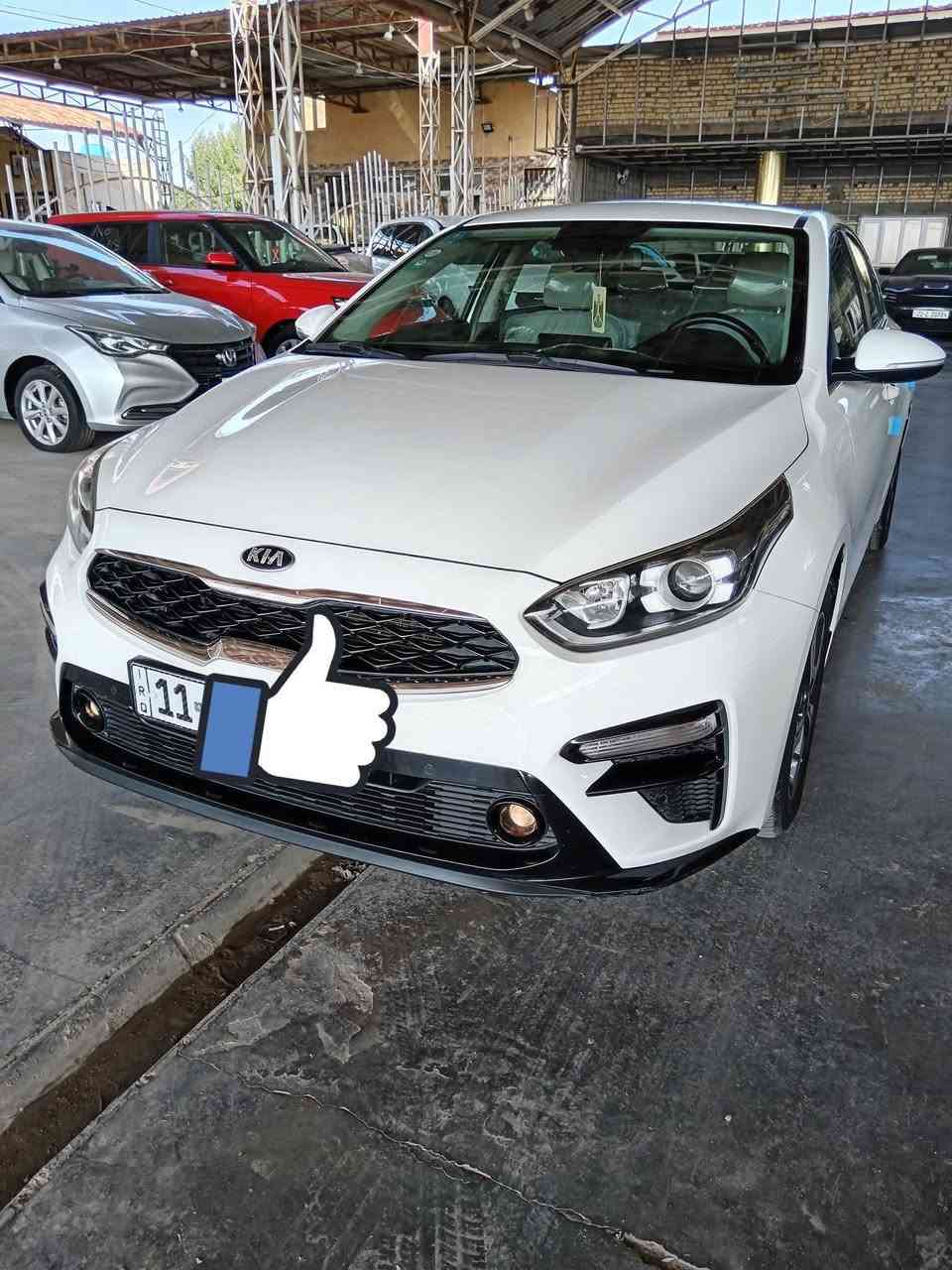 كيا سيراتو خليجي ٢٠١٩ رقم بغداد انكليزي تحويل مباشر 
مكفوله بدون قطره صبغ ولا فتح ولا تبديل السياره جديده
الموصفات فول عدا الفتحه
بصمه تشغيل + بصمات ابواب
تشغيل عن بعد + جنطه ذكيه 
محرك ١٦٠٠ اقتصادي بدون ادوانز
فول تحكم استيرن    
حساس امامي دكمه    + حساس خلفي
كشنات مخمل      + الارضيه جلد+ الجنطه جلد
مري شفط      + اشاير مري + نظام ترحيب
       ماشيه 93  الف شرط حقيقي 
بصمات عدد ٢.        تبريد قطعتين
٣ انظمة عاي وسبورت واقتصادي
خمسه ويل كب.   
لد امامي.     + لد خلفي
الشراي يتصل ***********

