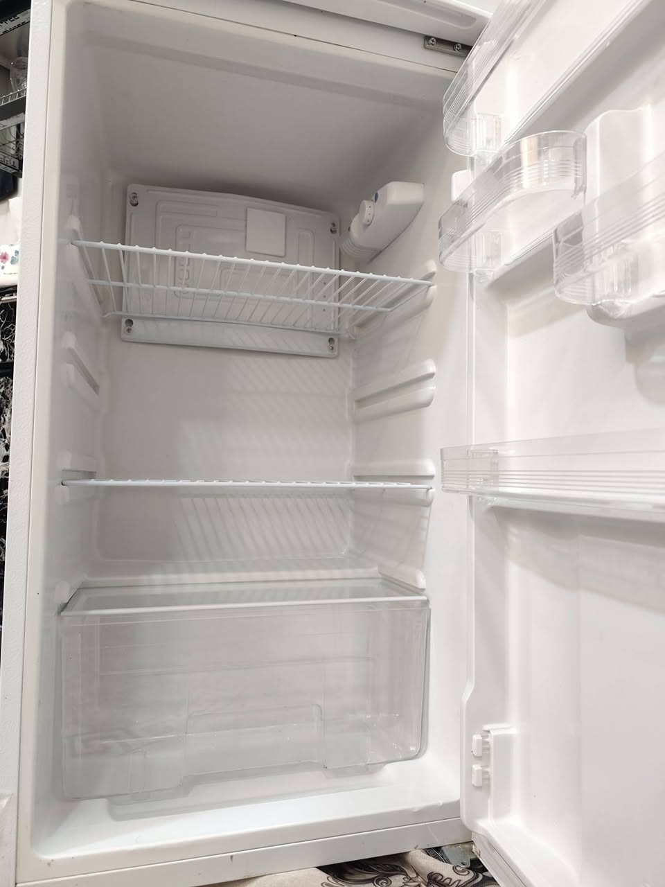 ثلاجة نوال ١٠ قدم كلش نظيفه اخت الجديدة مدة الاستخدام ٥ اشهر فقط اشتريناها جديده ب٣٢٥ ابد مداخله تصليح نريدها ب٢٥٠
المكان / بغداد ابو دشير 
للتواصل ***********
