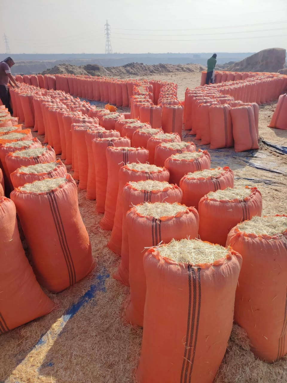 كواني تبن للبيع واصل الرفاعي ونواحيها الزوج ب5واصل ***********
