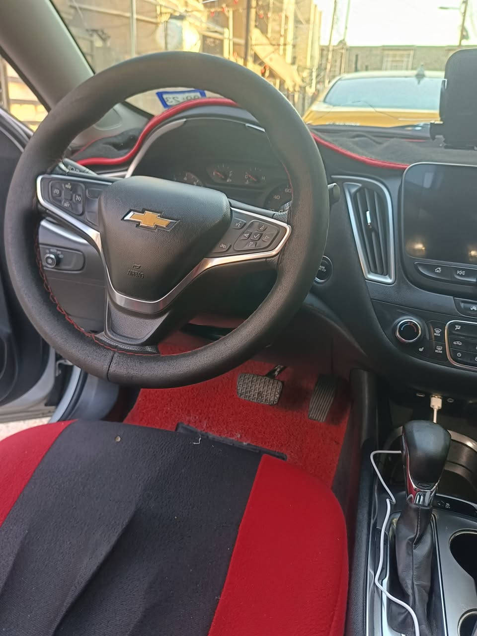 السلام عليكم عندي 22كلين مكفوله من كلشي رقم بغداد انكليزي تحويل مباشر مكاني بغداد  المشتل ماشيه 60 الف لون سلفر مكفوله من الحادث والغرق كفاله كلين كلين كلين ولابرغي مفتر بيها محتاج لغرض العمل والله سياره جامده وقويه اتونس بيها والمواصفات معروفه رقم الموبايل *********** اتصال فقط وبالعافيه ع الصير من نصيبه. السعر قفل من الاخير بدون تعامل 135 ماكو هيج سعر مكفوله
