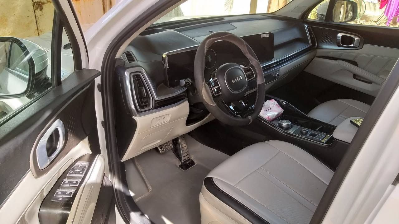 السلام عليكم 
كيا سورنتو 2024 للبيع 
كفاله عامه من كلشي 
6 سلندر 
ماشيه 30 ألف 
رقم أربيل 
للأستفسار ***********
