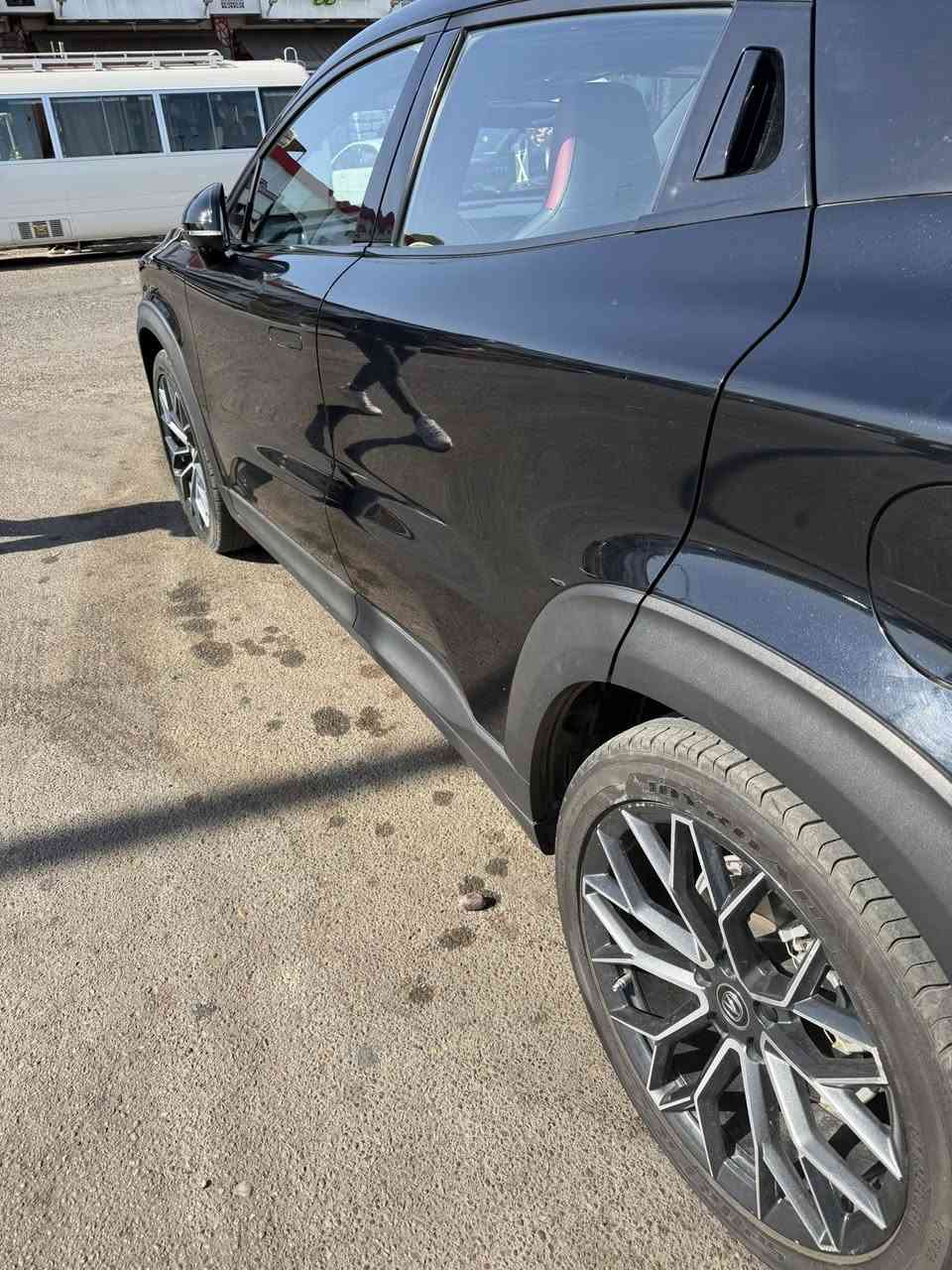 شانجان يونتي موديل 22 فوووول مواصفات مكفوله عدا الي بالصوره ماشيه 39 الف السعر 23 مليون مكانه المشتل او الدوره ***********
